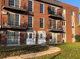 101 Elk St #100, Carol Stream, IL 60188