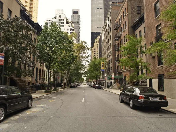 212 East 48th Street