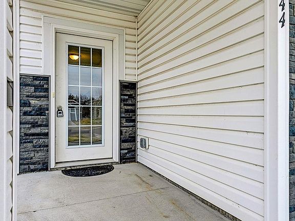2nd image of 39844 Fawn Ave