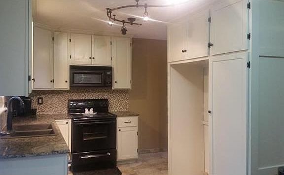 5th image of 613 NE Sunnybrook Dr
