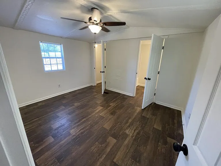 94 Knox Dr — Photo 16