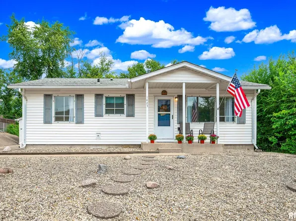 1425 Arthur St, Pekin, IL 61554