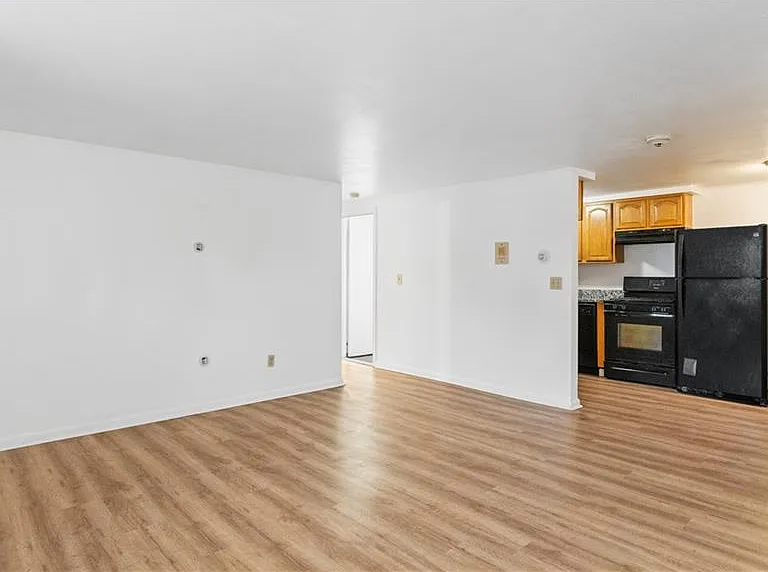 27 Gillen Ave #208A — Photo 1
