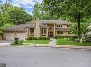 7816 Laurel Leaf Dr, Potomac, MD 20854