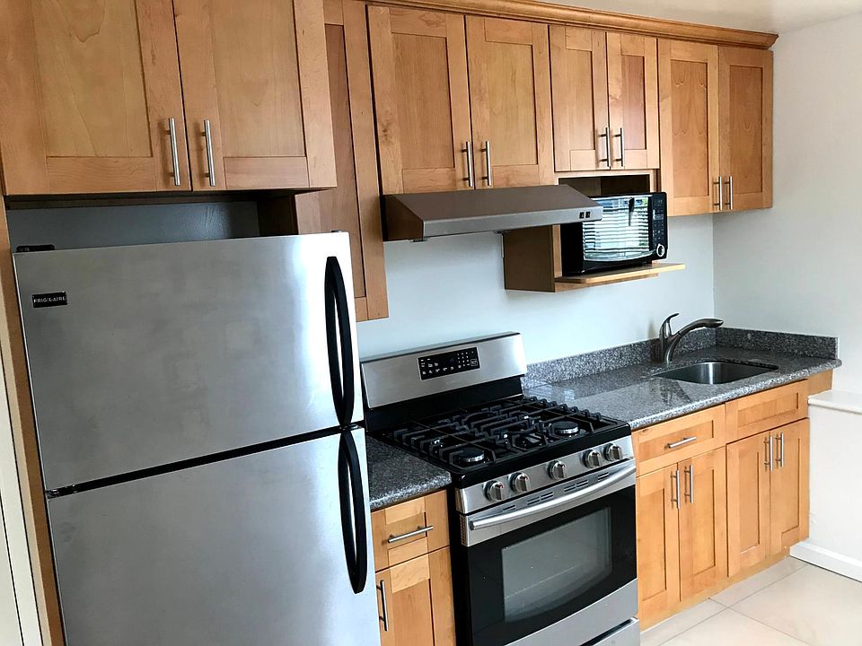 1st image of 240 San Benito Ave APT 3