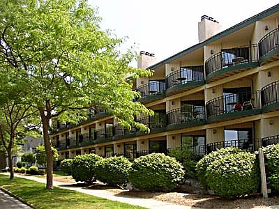 1st image of 104 W Dixon Ave #21
