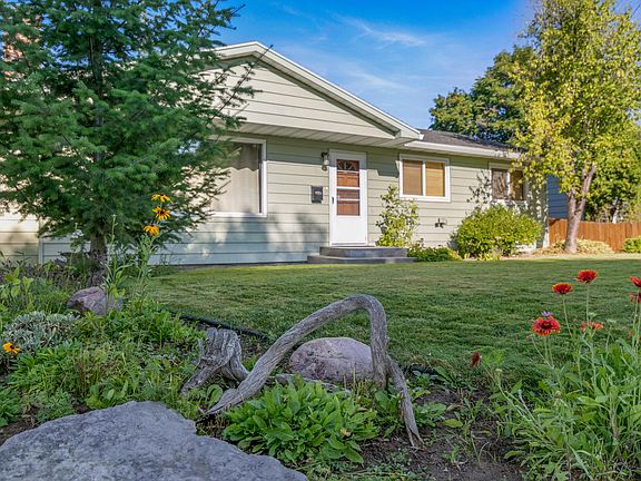 2nd image of 7 Joyce Dr
