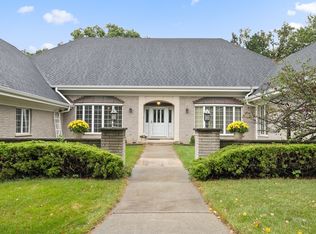 401 Ascot Ln, Oak Brook, IL 60523