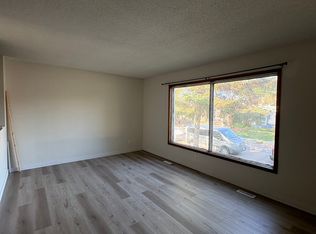 496 King Edward St, Winnipeg, MB R3J 1L8