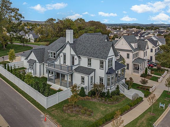 2nd image of 1589 Westhaven Blvd