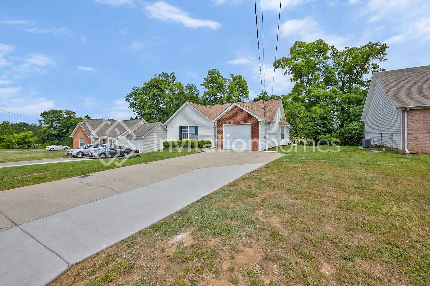 1304 Lyndsey Ridge Dr La Vergne, TN 37086 — Photo 1