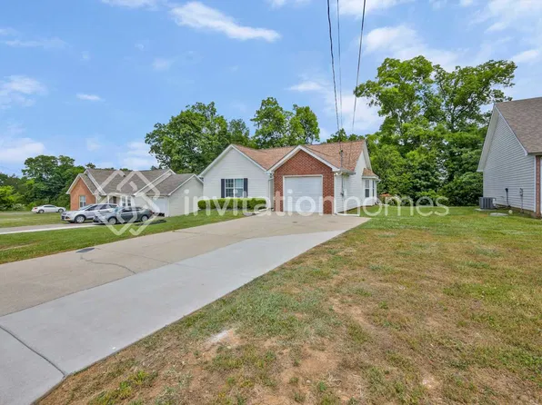 1304 Lyndsey Ridge Dr, La Vergne, TN 37086