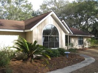 17 Wildwood Ln, Beaufort, SC 29907