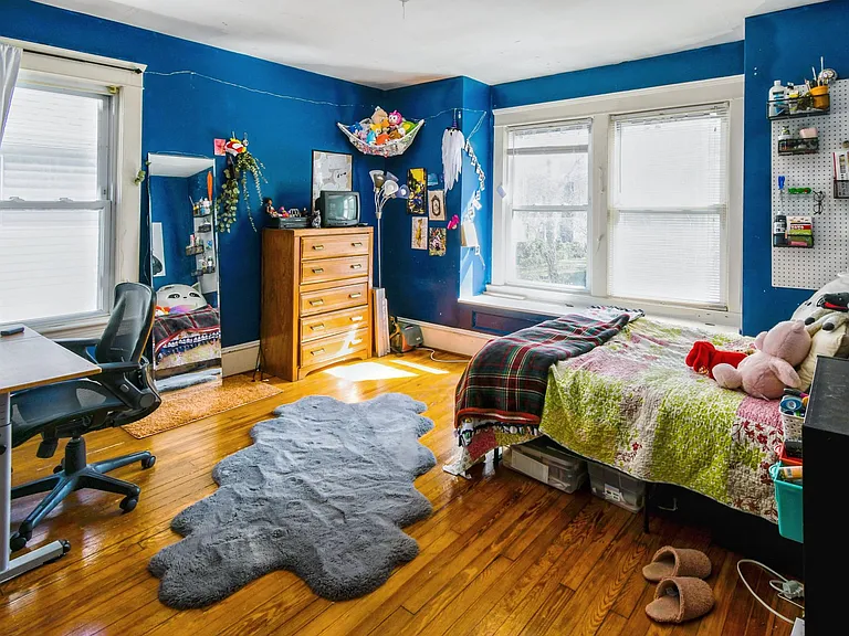 2282 Grandview Ave — Photo 9
