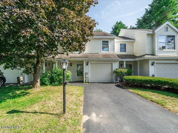 18 Tiffany Lane, Queensbury, NY 12804