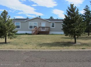 574 Chestnut Ln, Dickinson, ND 58601
