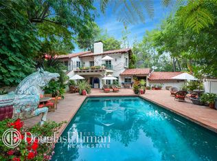 17610 Hidden Oaks Rd, Encino, CA 91316