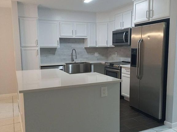 3rd image of 2269 NE 2nd Ave