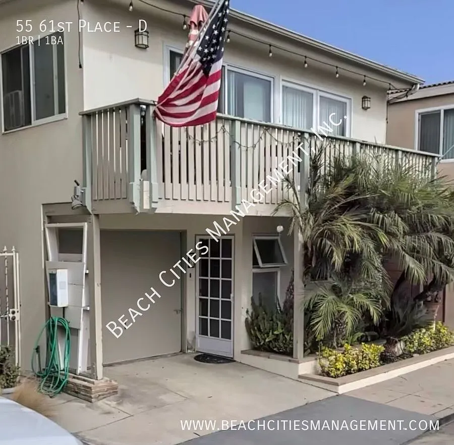 Building Photo - 55 61st Pl #D