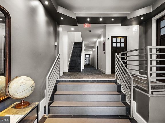 3rd image of 1409 G St NE APT 22