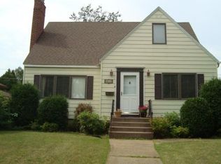 2305 10th Ave E, Hibbing, MN 55746