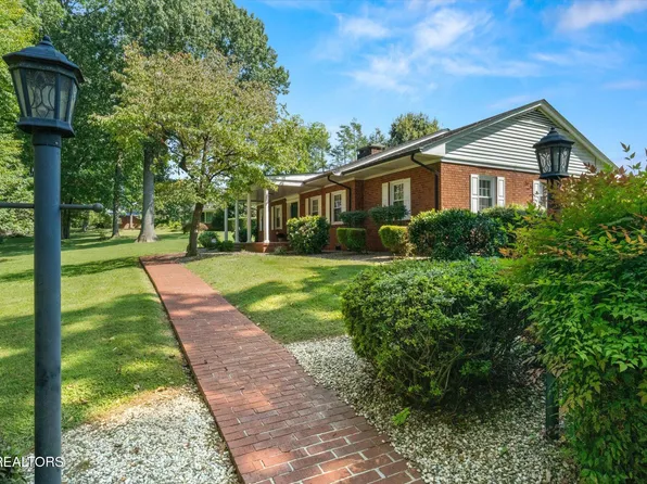 1670 Oak St, Morristown, TN 37813