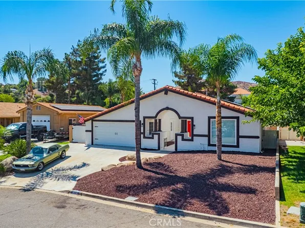 30782 Long Point Dr, Canyon Lake, CA 92587