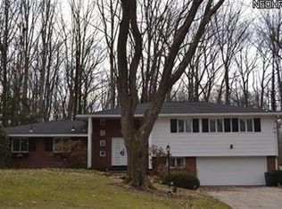 8568 Deer Creek Ln NE, Warren, OH