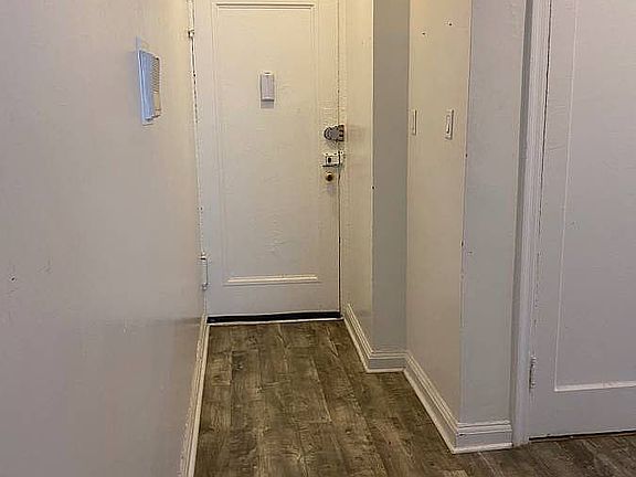 5th image of 40 Clarkson Ave APT 1H
