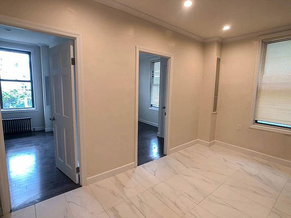 2nd image of 2620 28th St APT 1R