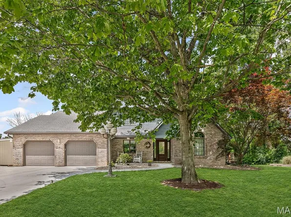 7 Tall Oaks Dr, Troy, IL 62294