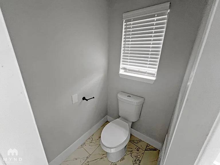 1215 Spring Lake Dr — Photo 19