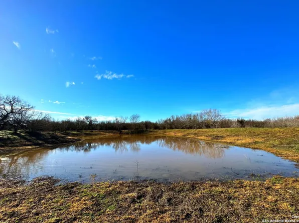 3739 COUNTY ROAD 5710, Devine, TX 78016