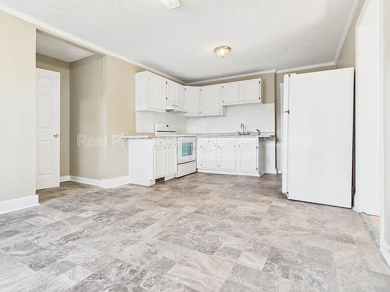 2501 N Augusta St #2 — Photo 2