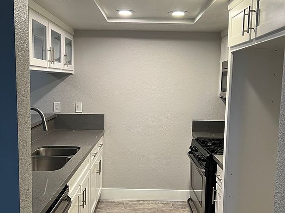 2nd image of 642 W Maple Ave #628-A