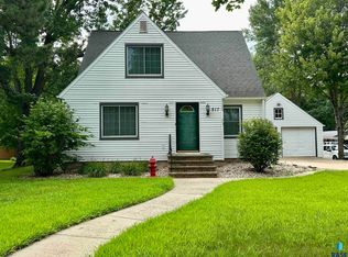 517 NE Park St, Luverne, MN 56156