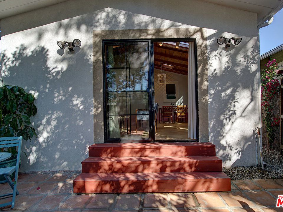 1st image of 5827 Willoughby Ave #1