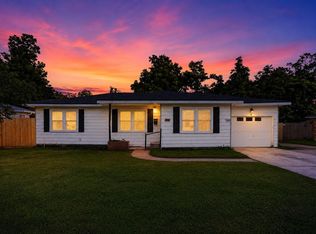 310 Nasturtium St, Lake Jackson, TX 77566