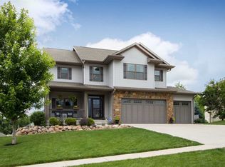 2035 Glen Oaks Dr, Coralville, IA 52241