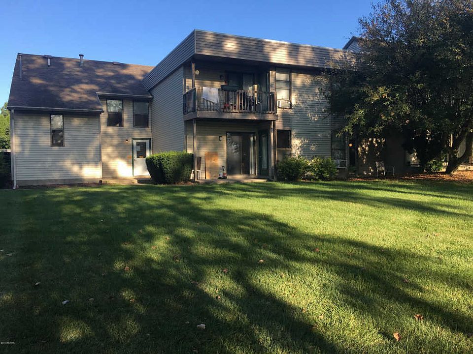 1st image of 11359 40th Ave #11
