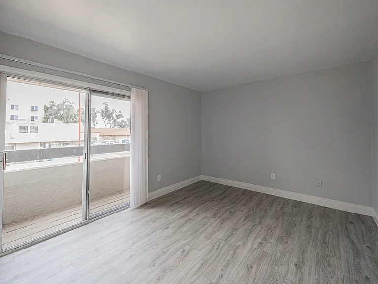 2674 N 43rd Ave #C — Photo 11