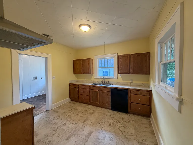 2505 Lipscomb St — Photo 14