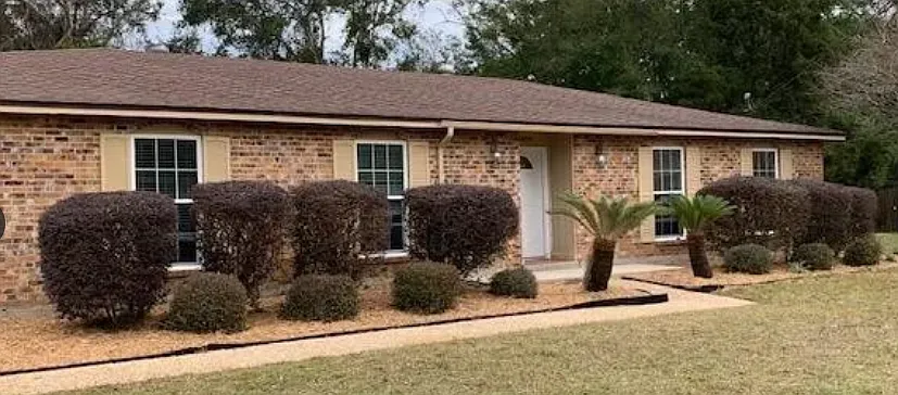 4 bed, 2324 sqft, $2,800 — Photo 1