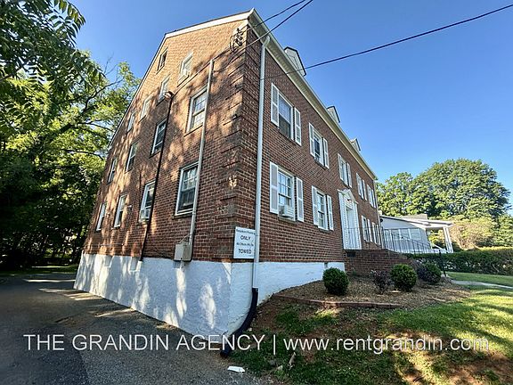 3rd image of 2703 Broad St NW Unit 4