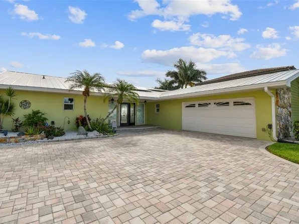 850 Capri Blvd, Treasure Island, FL 33706