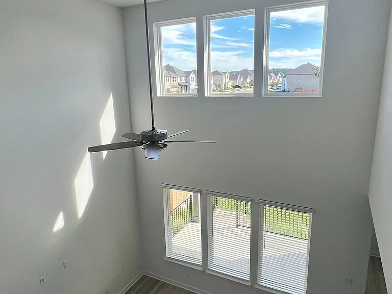 2128 Stampede Dr — Photo 13