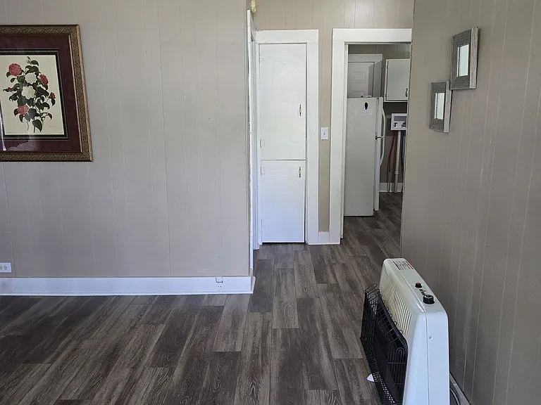 813 S Rogers St — Photo 4