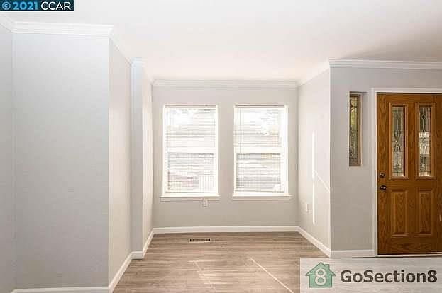 2nd image of 7866 Bancroft Ave