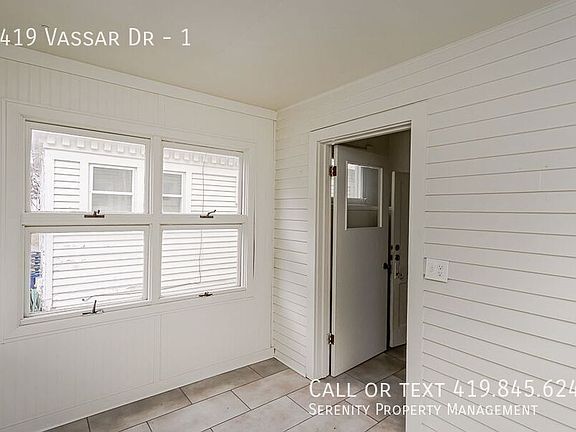2nd image of 1419 Vassar Dr #1