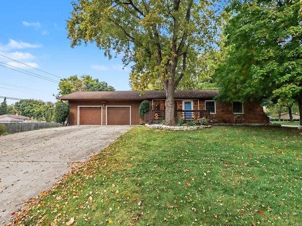 3050 76th St, Woodridge, IL 60517